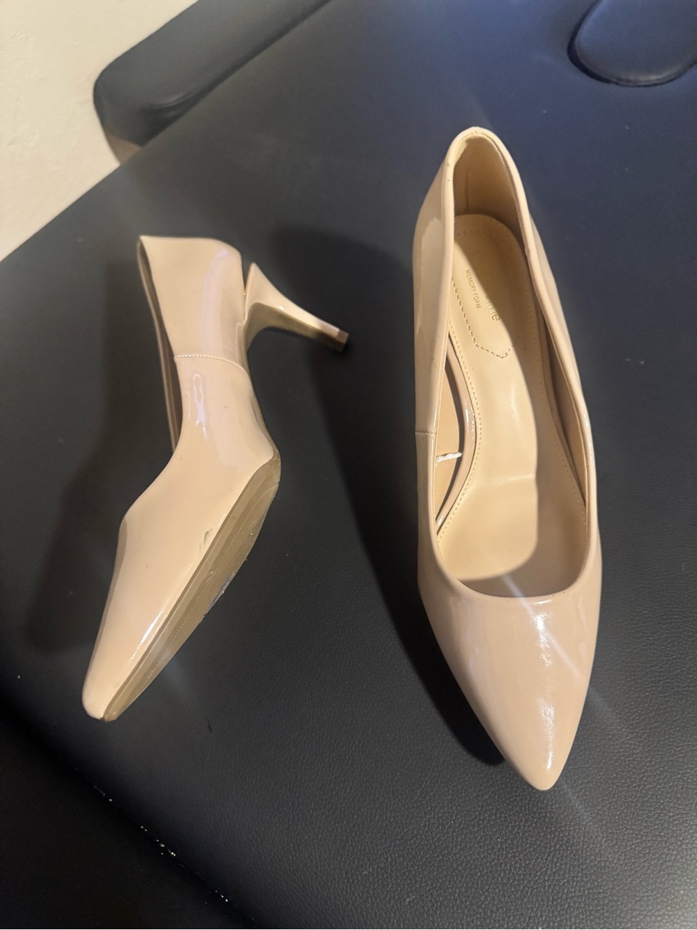 Classic Pointed-Toe Nude Patent Pumps memory foam NWT 10